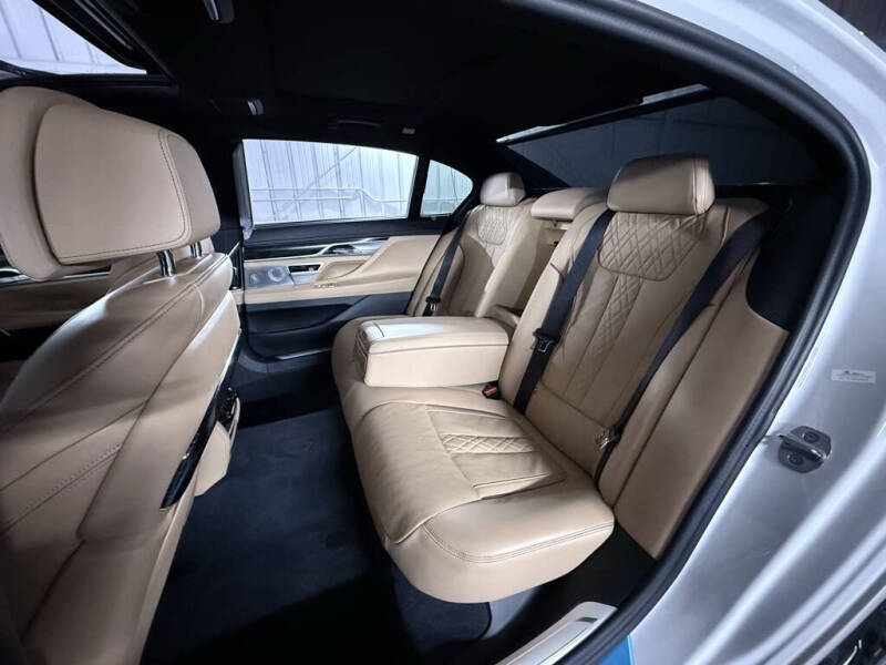 2022 BMW 7 Series 750i xDrive