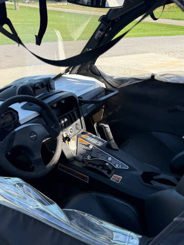 2019 Can-Am Commander