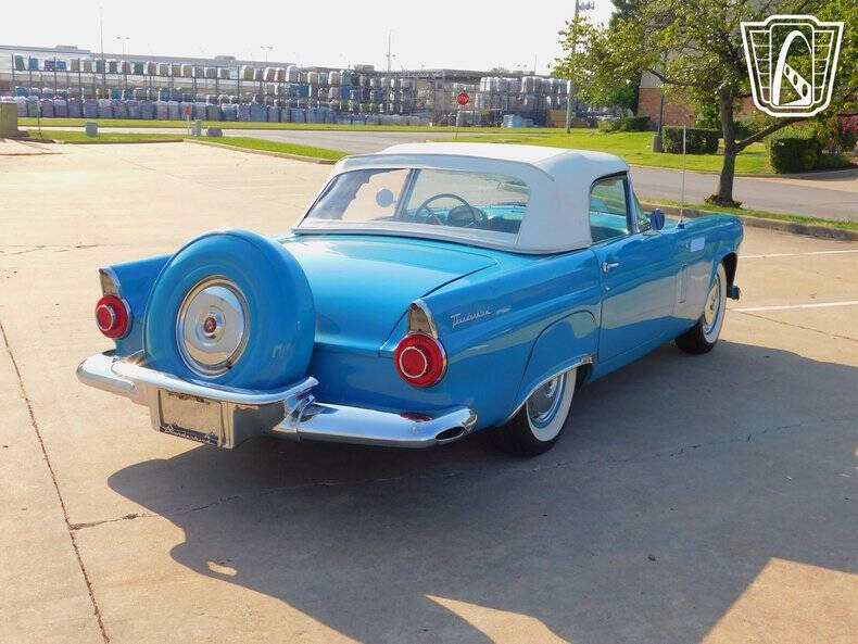 1956 Ford Thunderbird