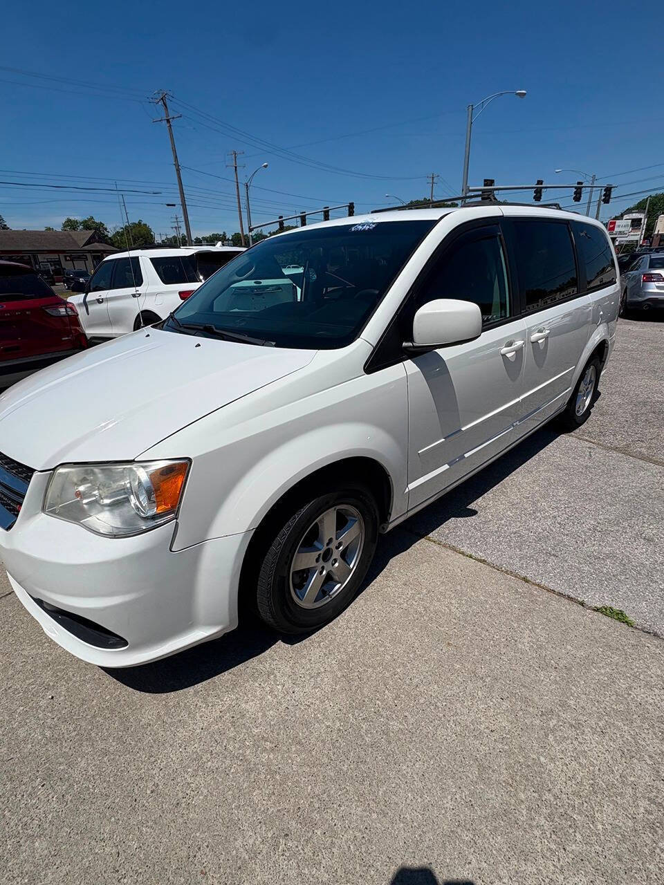 White 2013 Dodge Grand Caravan SXT SXT 4dr Mini-Van 2