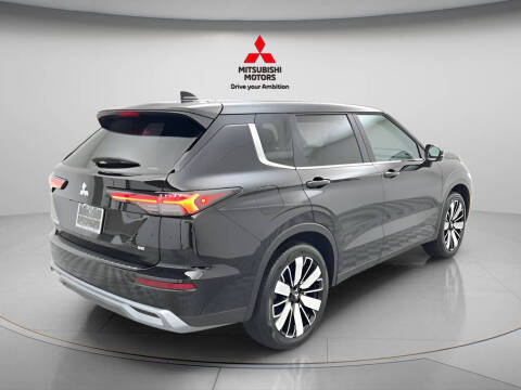 2026 Mitsubishi Outlander SE