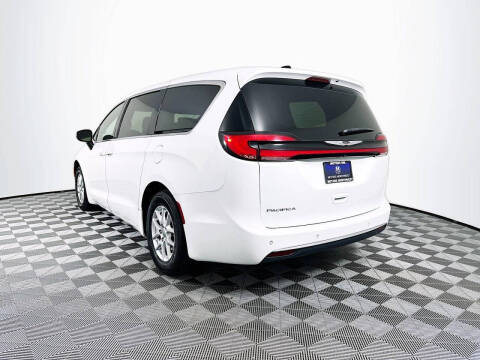 2023 Chrysler Pacifica Touring