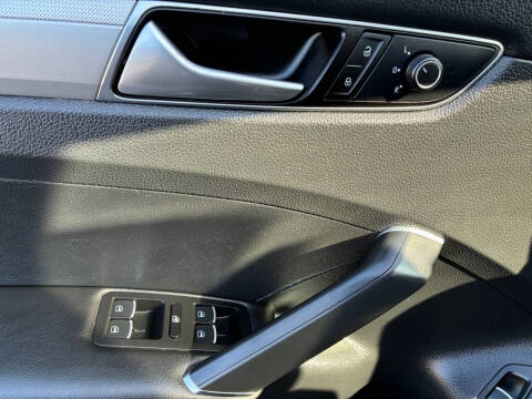 2016 Volkswagen Passat 1.8T S