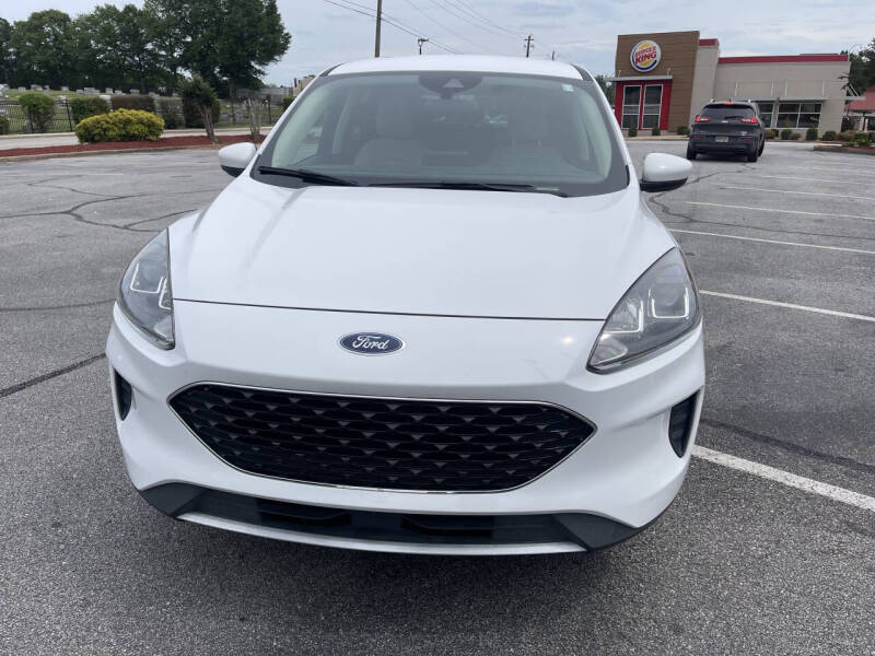 2020 Ford Escape SE