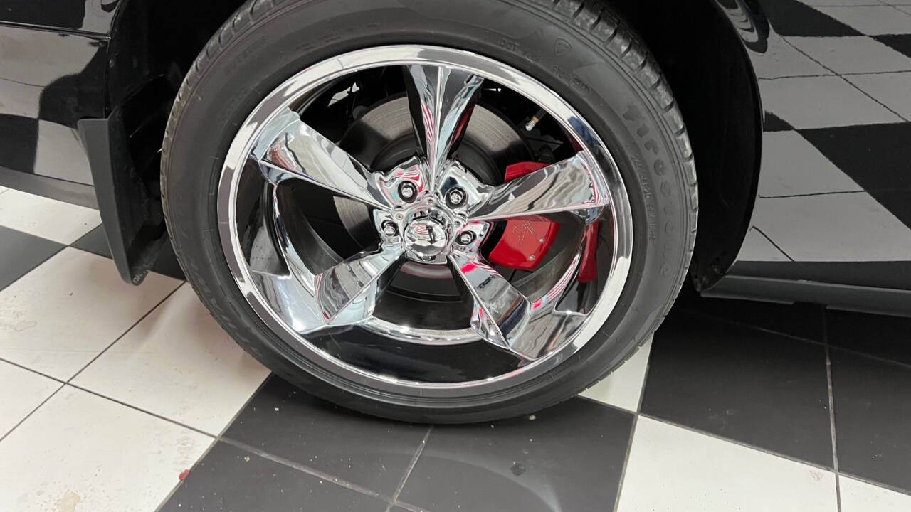 2013 Dodge Challenger 32
