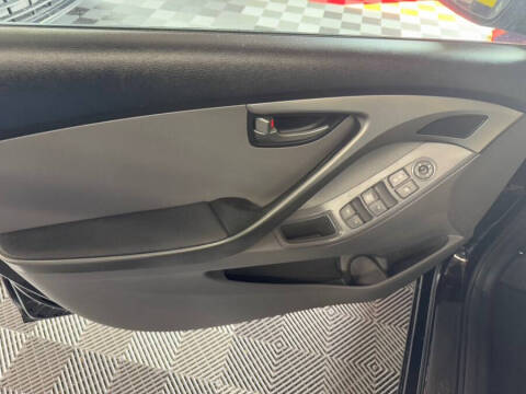 2012 Hyundai Elantra