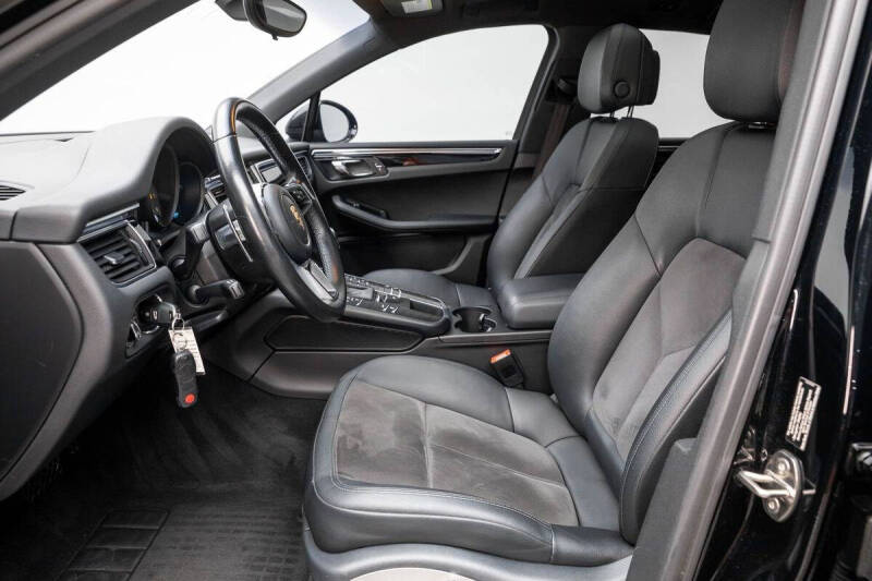 2016 Porsche Macan S