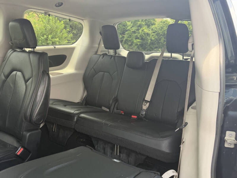 2020 Chrysler Pacifica Touring L