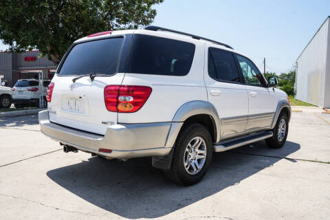 2004 Toyota Sequoia SR5