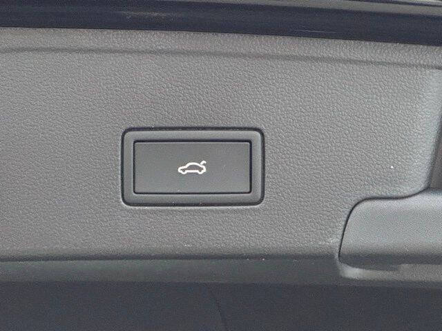 2026 Volkswagen Atlas Cross Sport SEL R-Line Black 4Motion