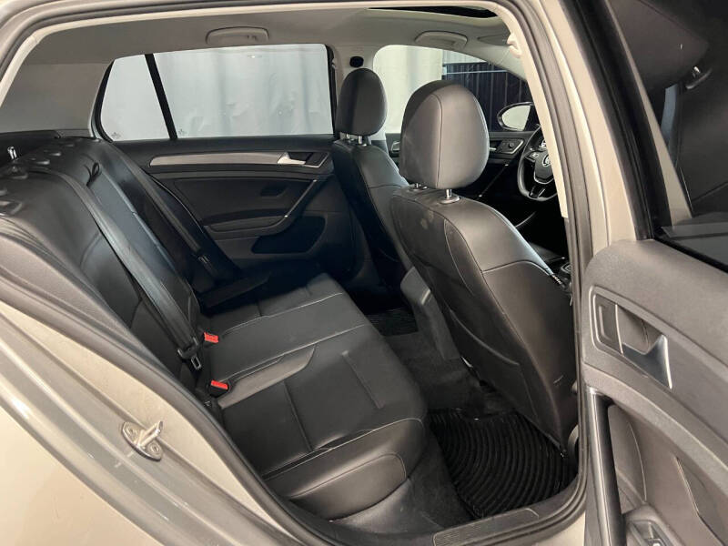 2020 Volkswagen Golf TSI