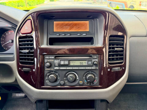 2002 Mitsubishi Montero Limited