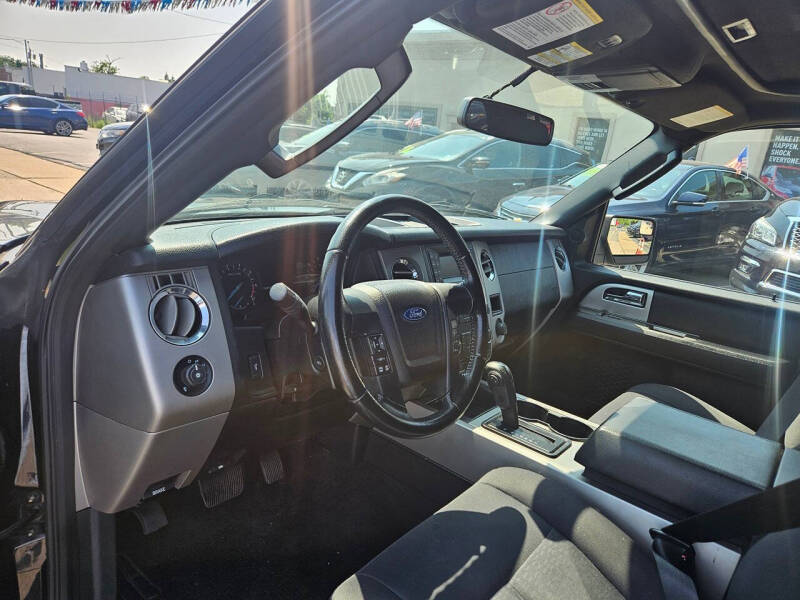 2017 Ford Expedition EL XLT