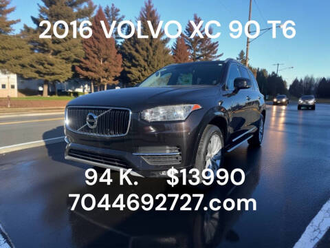 2016 Volvo XC90 T6 Momentum