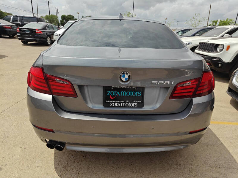 2012 BMW 5 Series 528i