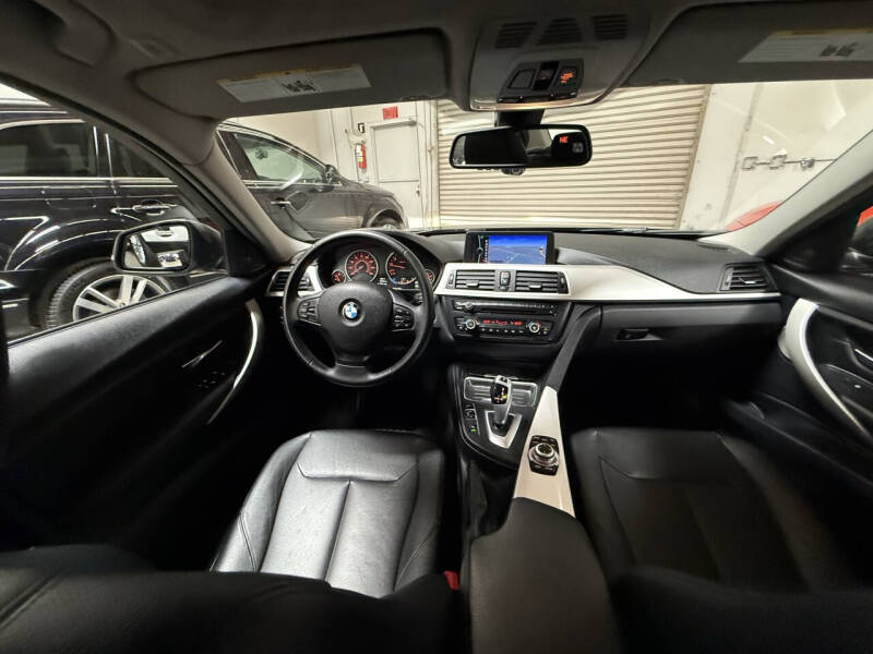 2012 BMW 3 Series 328i