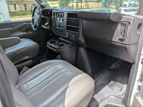 2023 Chevrolet Express 2500
