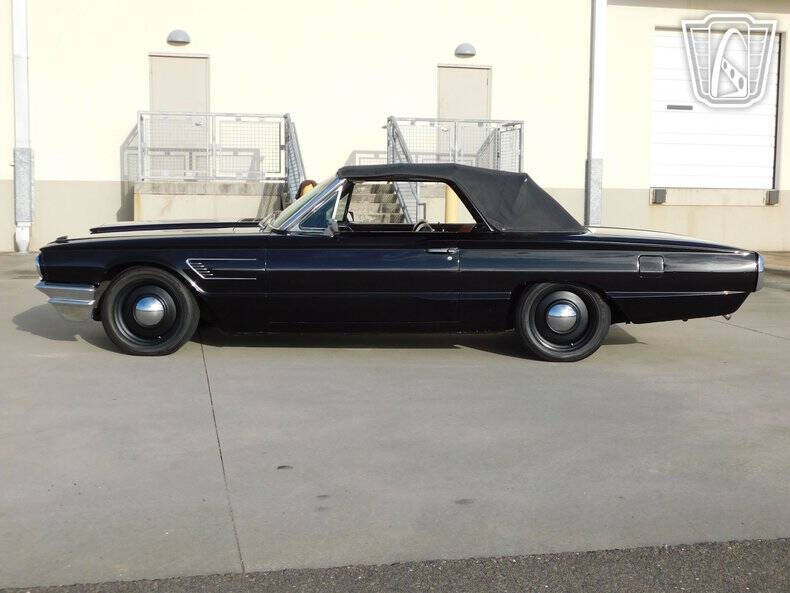 1965 Ford Thunderbird