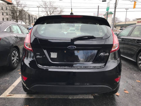 2017 Ford Fiesta SE
