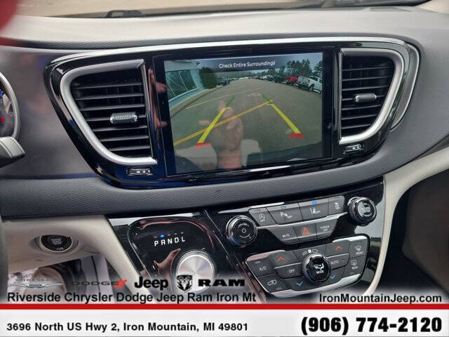 2023 Chrysler Pacifica Touring L