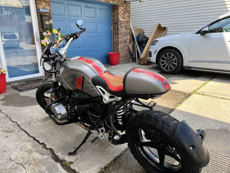 2018 BMW RNINE-T