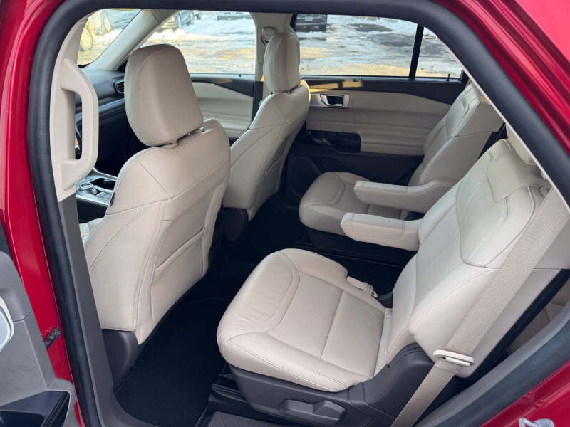 2023 Ford Explorer Platinum