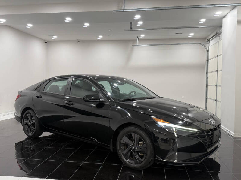 2022 Hyundai Elantra SEL's photo