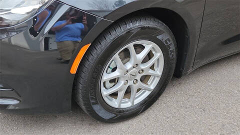 2022 Chrysler Voyager LX