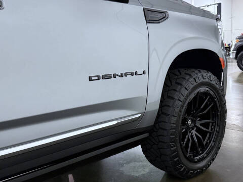 2024 GMC Yukon Denali