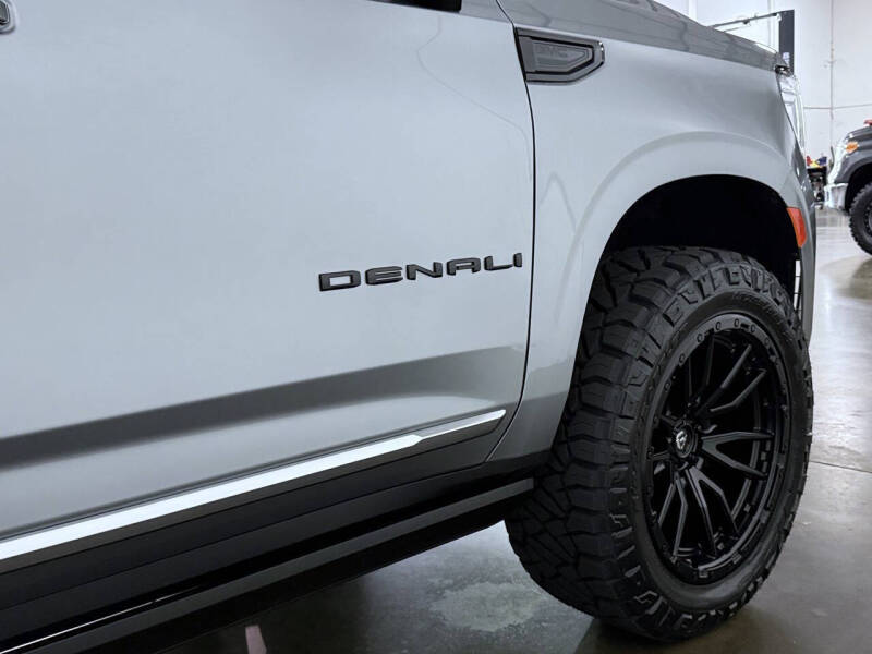 2024 GMC Yukon Denali