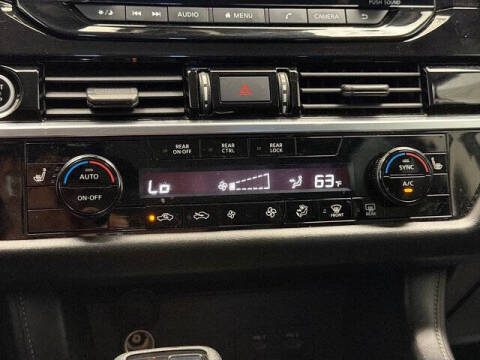 2022 Nissan Pathfinder SV