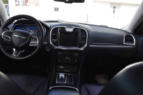 2017 Chrysler 300 Limited