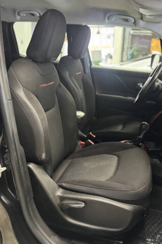 2017 Jeep Renegade Trailhawk