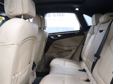 2020 Porsche Macan S