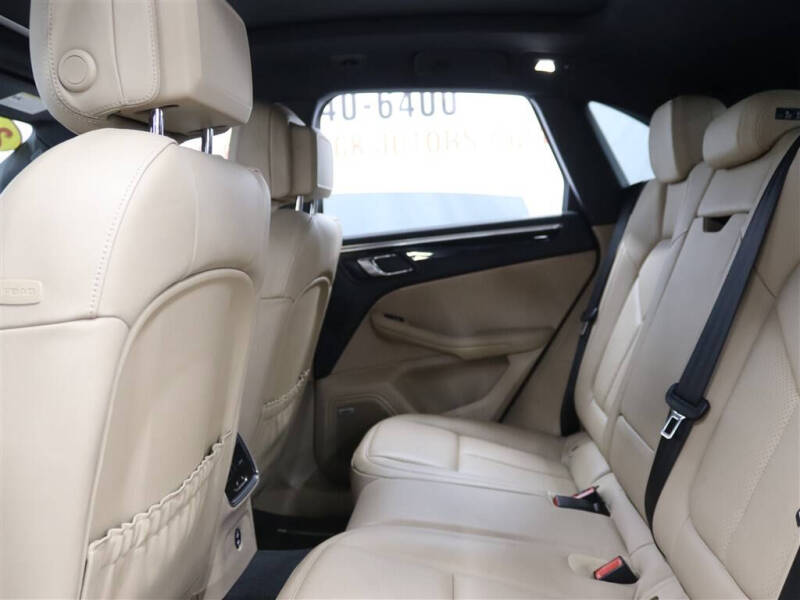 2020 Porsche Macan S