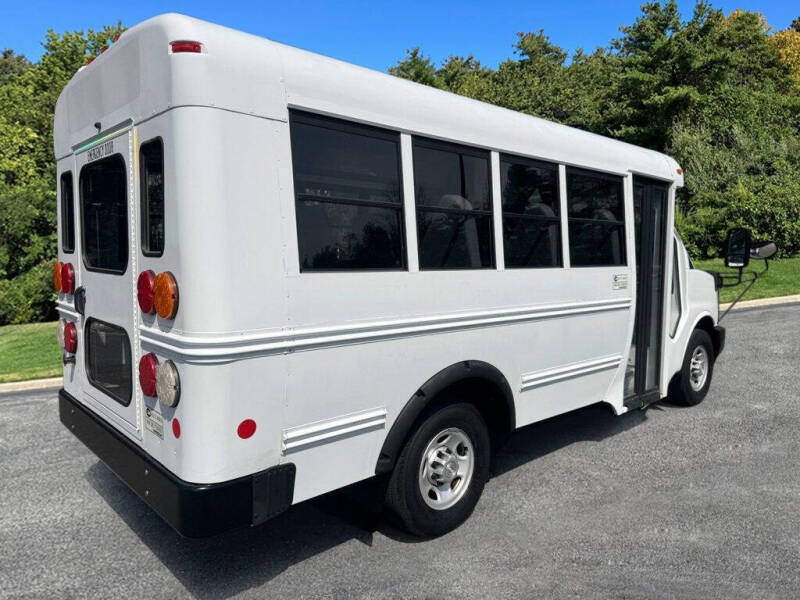 2017 Chevrolet 3500 Express