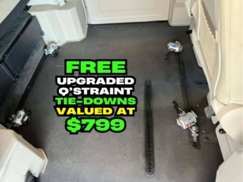 2016 Chrysler Town and Country Touring-L