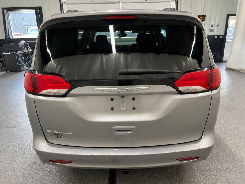 2017 Chrysler Pacifica Touring