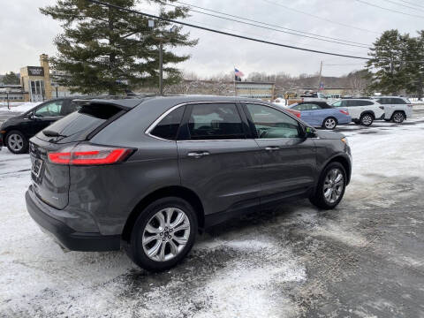 2023 Ford Edge Titanium