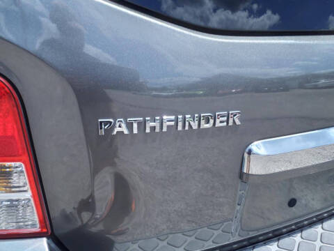 2008 Nissan Pathfinder LE