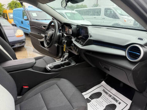 2025 Chevrolet Trax LS