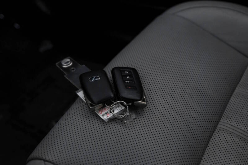 2018 Lexus ES 300h