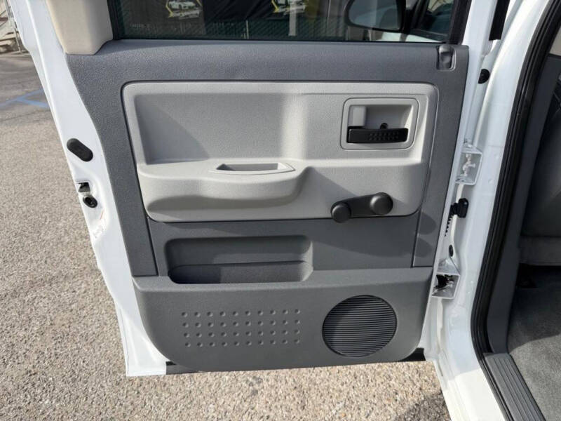 2006 Dodge Dakota ST