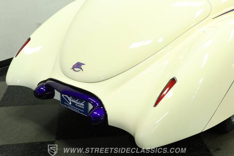 1939 Lincoln Zephyr