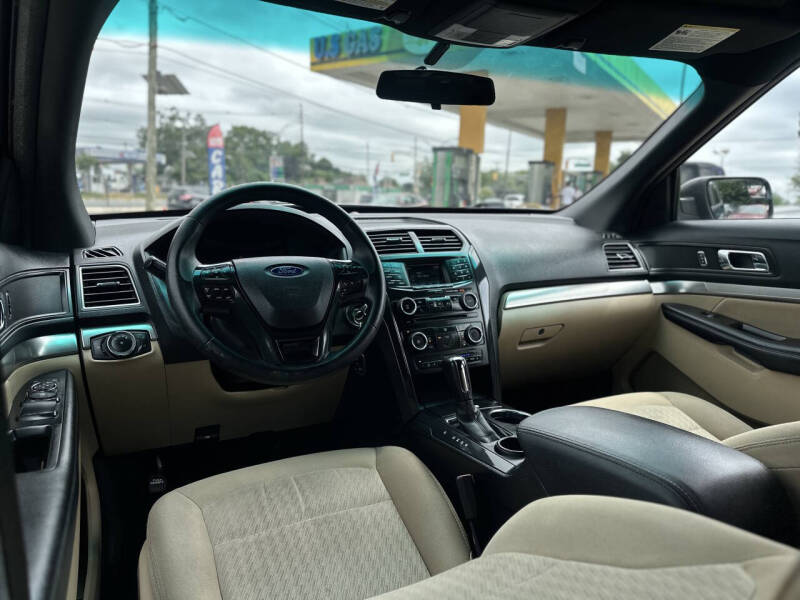 2016 Ford Explorer