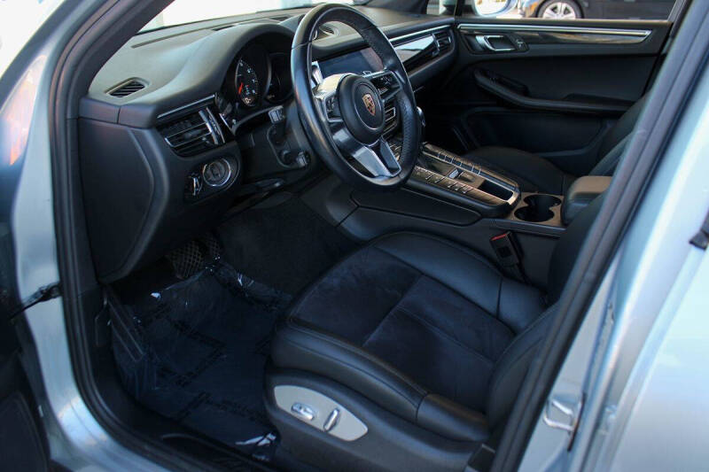 2020 Porsche Macan