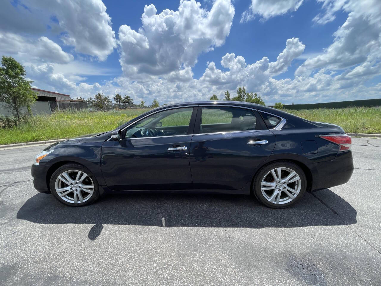 2014 Nissan Altima for sale at Twin Cities Auctions in Elk River, MN