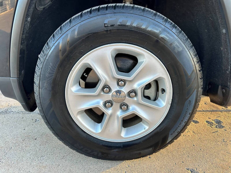 2016 Jeep Grand Cherokee Laredo