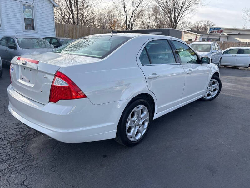 2010 Ford Fusion SE photo 4