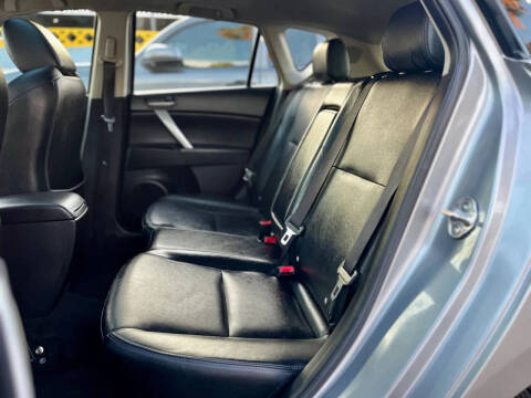 2013 Mazda MAZDA3 i Grand Touring